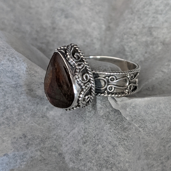 Ammolite .925 Silver, size 9 - Picture 5 of 14